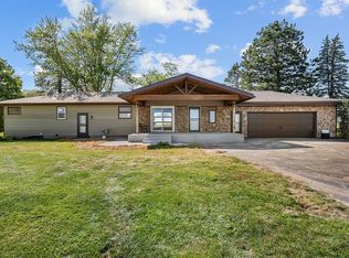 13218 42nd St W, Milan, IL 61264