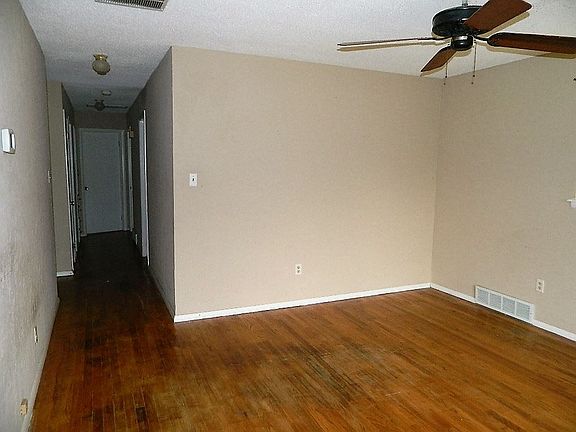 5th image of 5706 NW Glenn Ave