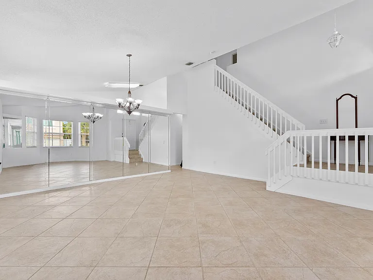 15350 NW 6th Ct — Photo 6