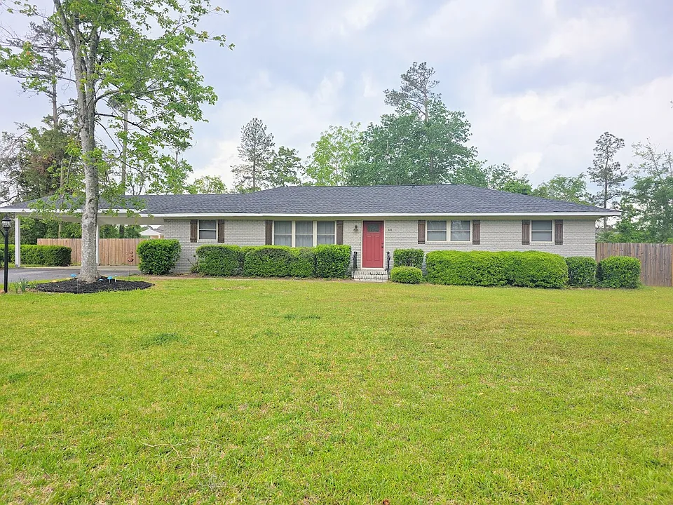 624 N Fairview Dr