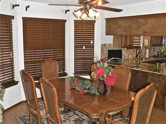 5th image of 19 Harvey Cir