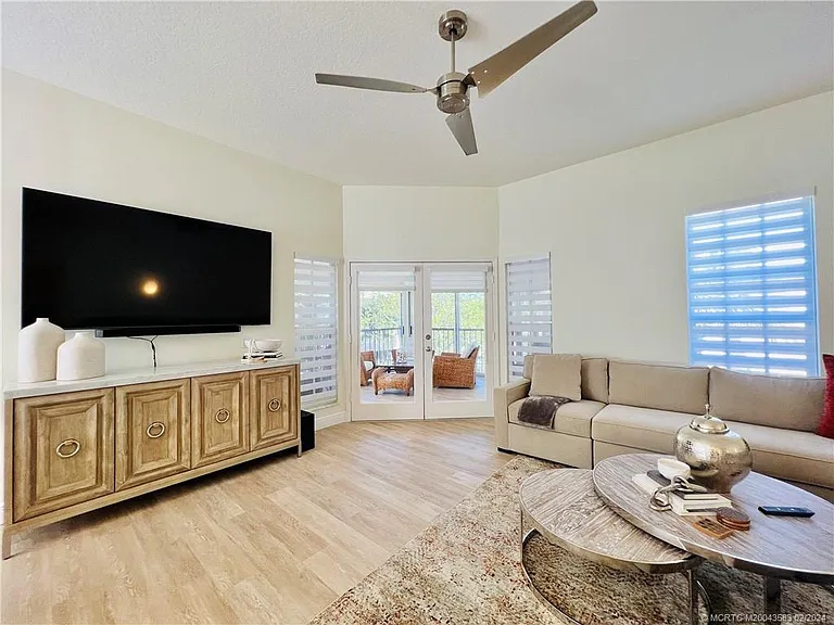 411 NE Plantation Rd #526 — Photo 25