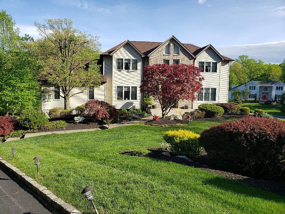 1st image of 10 Parkside Ct