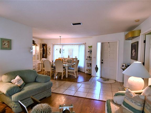 2nd image of 3227 Meadow Run Dr
