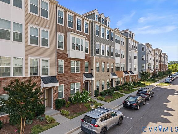4th image of 5927 Laurel Bed Ln #B