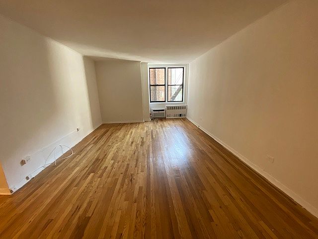 1st image of 27 E 13th St APT 6A