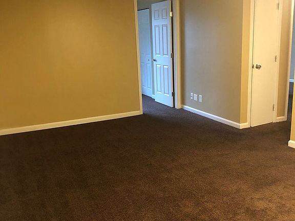 3rd image of 2018 Peabody Ln #202021
