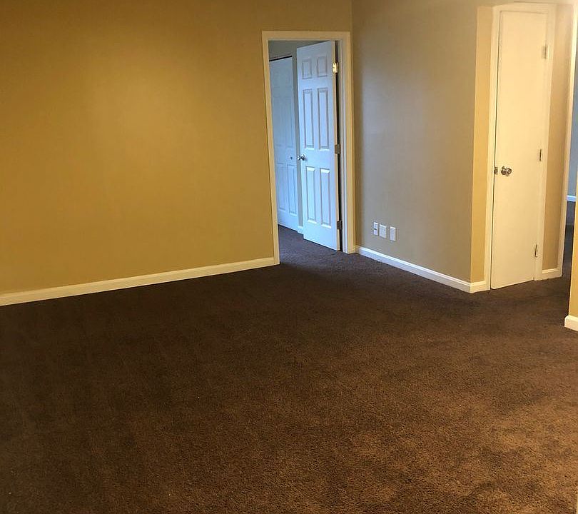 1st image of 2018 Peabody Ln #9