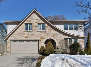 14 Poplar Heights Dr, Toronto, ON M9A5A2
