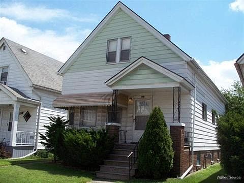 2nd image of 2224 Yemans St