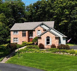 8290 Pawnee Trl, Pinckney, MI, 48169