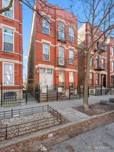 1411 W Ohio St APT 2R, Chicago, IL, 60642