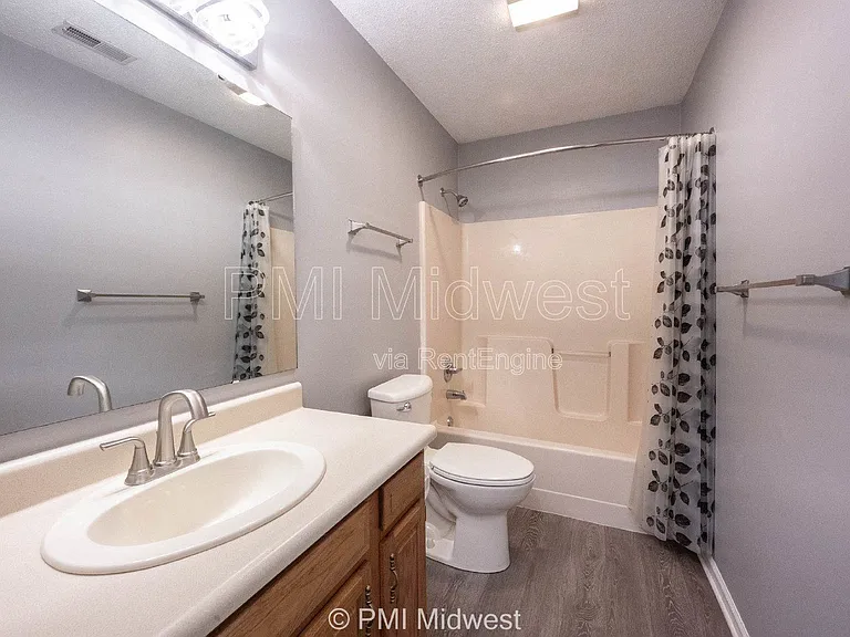7912 Bitternut Dr — Photo 23
