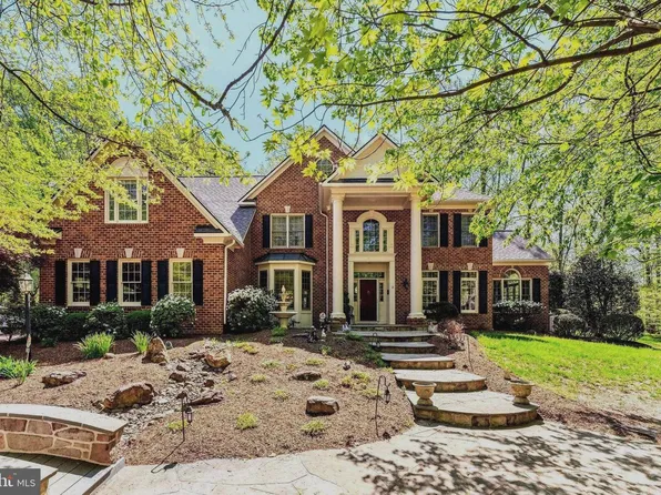 22167 Woodwinds Dr, Leesburg, VA 20175