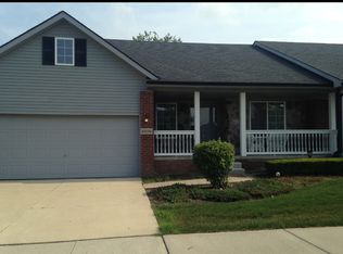 30090 Prospect St, Chesterfield, MI 48051