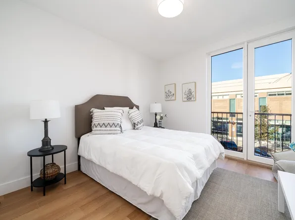 545 Martin Luther King Jr Drive image 9 of 13