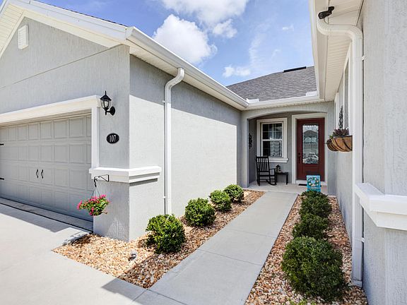 3rd image of 107 Spoonbill Dr