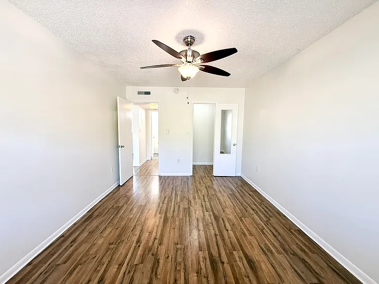 2207 S Carolina Ave — Photo 12