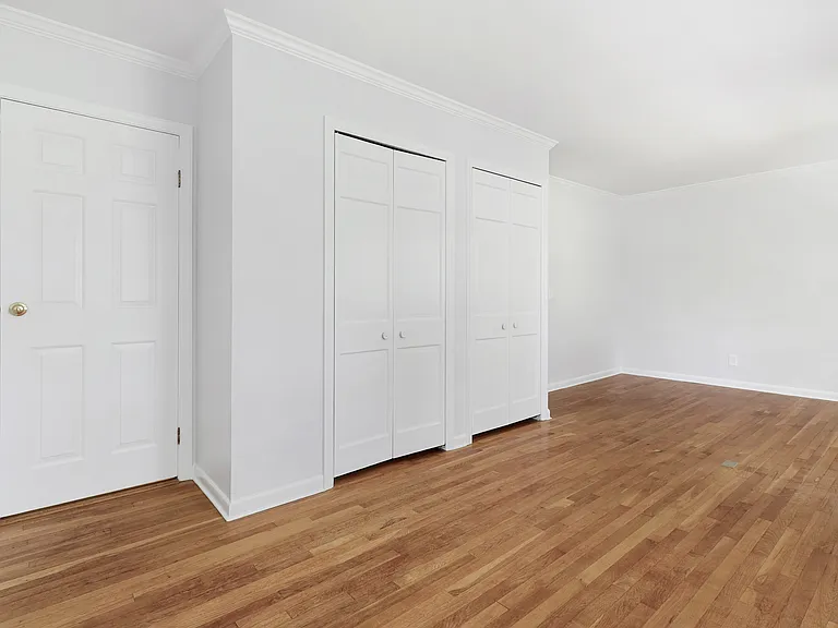 182 Weaver St — Photo 15