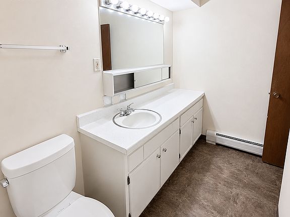 5th image of 6360 Washington St APT 2B