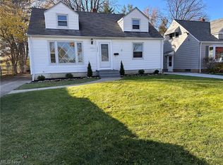 1684 Harwich Rd, Lyndhurst, OH 44124