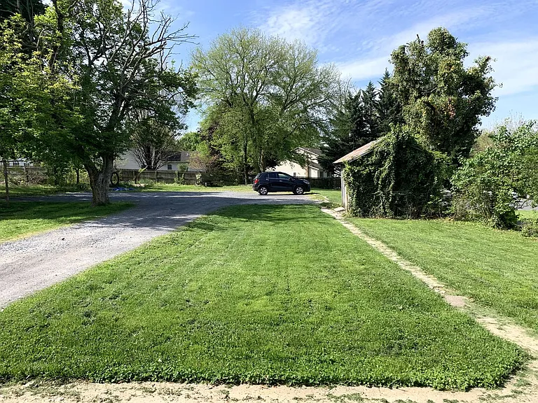 3885 Scotland Main St — Photo 4