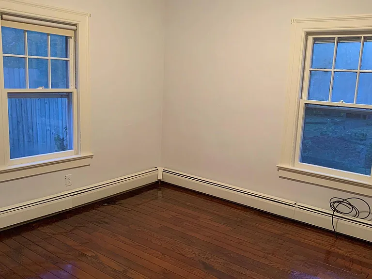 42 Humbert St #42 — Photo 6
