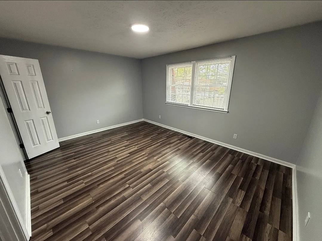 2 bed, 1120 sqft, $1,800 — Photo 2