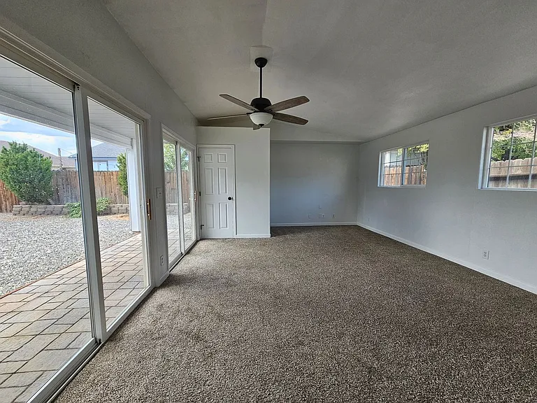 519 Rawe Peak Dr — Photo 3