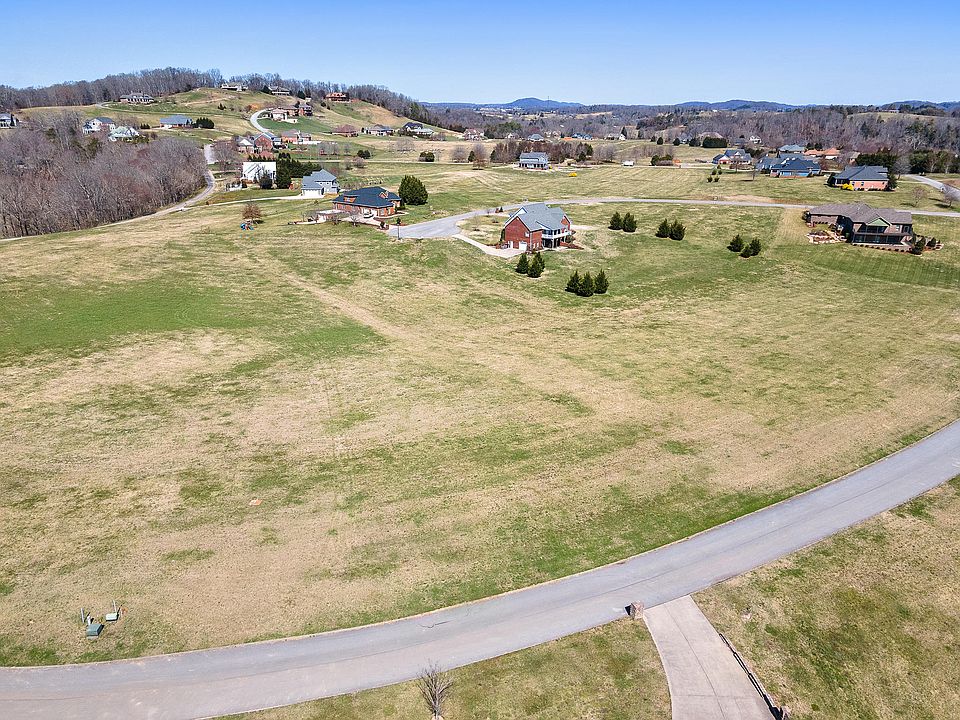 1st image of 25 Belle Arden Dr