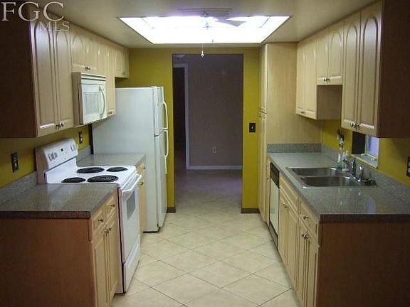 2nd image of 1335 NE 1st Ter