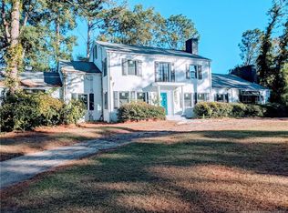 319 Woodcrest Rd, Fayetteville, NC 28305