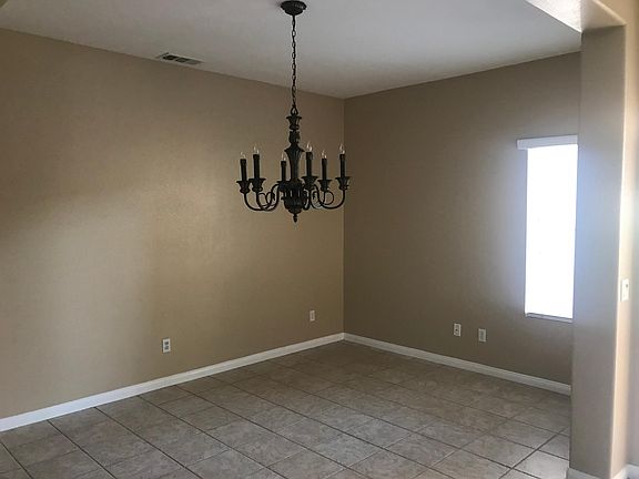 3rd image of 33892 Pinehurst Dr