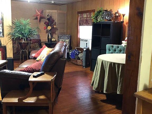 3rd image of 308 E Main St Suite B