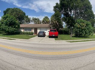 801 101st Ave N, Naples, FL 34108