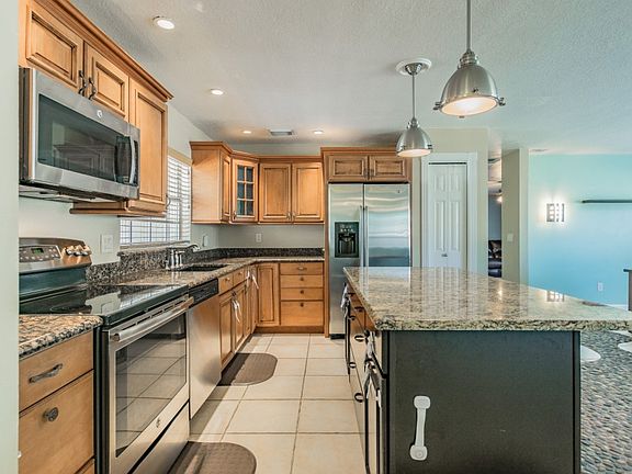 3rd image of 114 Albrighton Dr