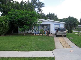 1897 Oakley Ave, Fort Myers, FL 33901