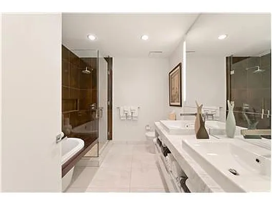 Rented by Douglas Elliman | media 19