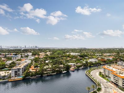 2555 Collins Ave APT 2210, Miami Beach, FL, 33140