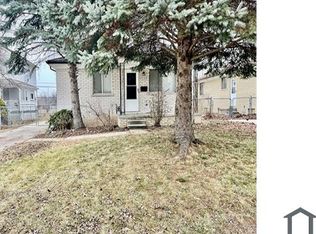 21818 Pleasant Ave, Eastpointe, MI 48021