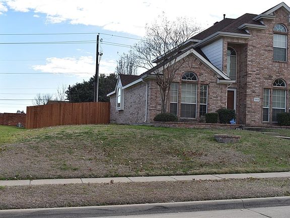 3rd image of 1212 Ashford Dr