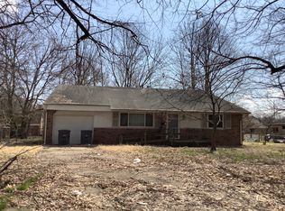 2210 Red Bud Cir, Evansville, IN 47714