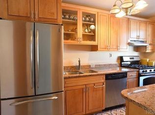 94 Avon Cir APT D, Rye Brook, NY 10573