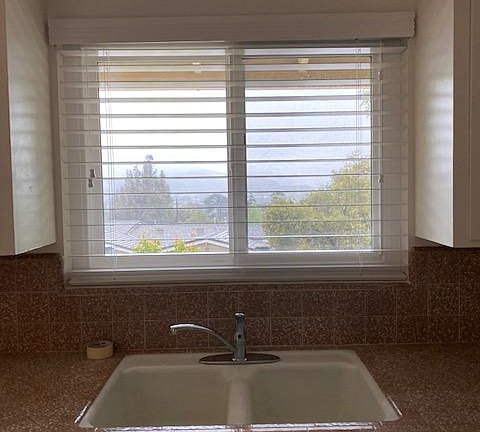 5th image of 4460 Rockland Pl