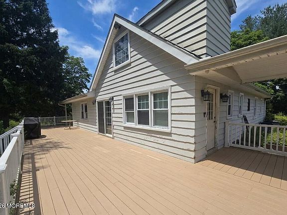 4th image of 120 Smithburg Road