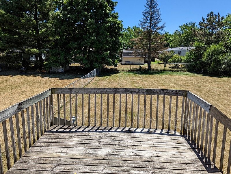 1st image of 402 60th St SE
