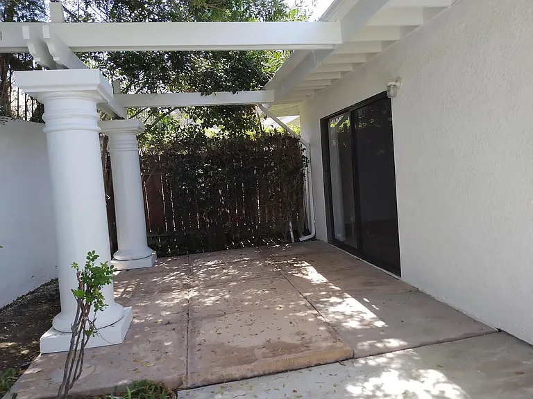 4972 Paseo Segovia — Photo 7