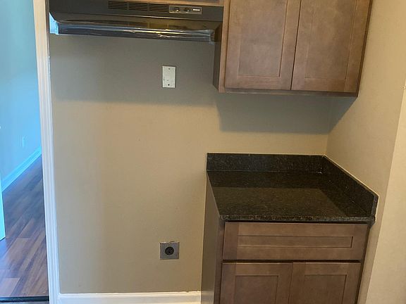 2nd image of 2214 Bartholomew St