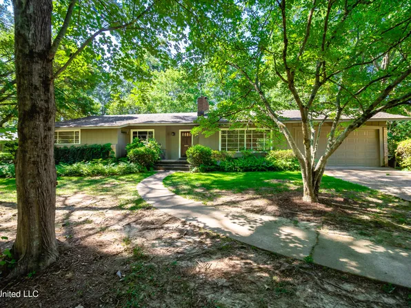 1051 Buckley Dr, Jackson, MS 39206