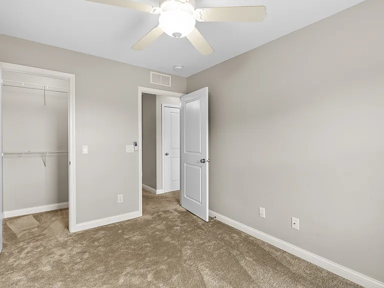 5015-5091 Devils Glen Rd #5021 — Photo 10
